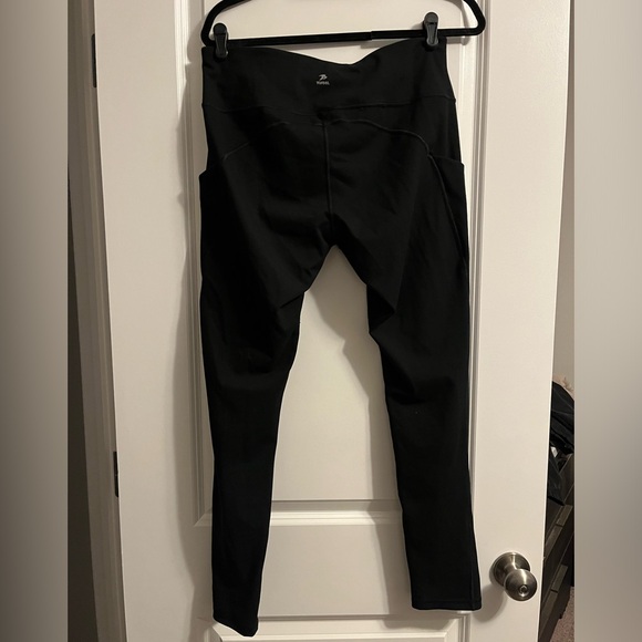 Black toreel leggings with pockets - Picture 2 of 3